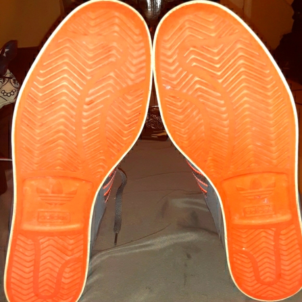 ADIDAS HIGH TOP - Picture 2 of 4